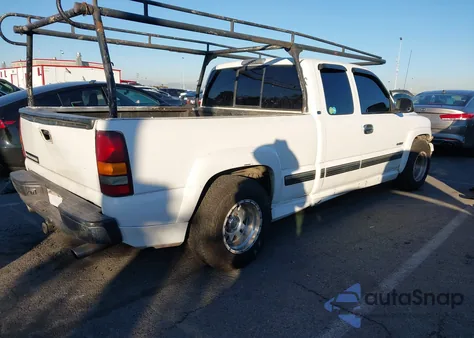 2000 Chevrolet Silverado 1500 Ls from USA, damaged, VIN 2GCEC19T5Y1152520